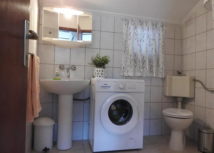 Dijana Smokvica (Korcula)